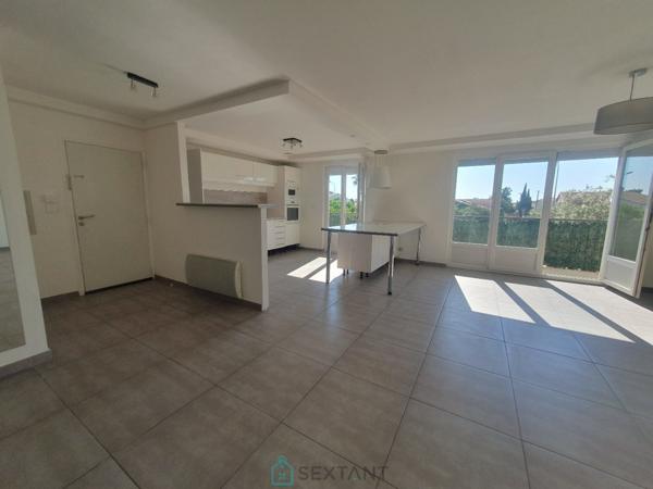 A VENDRE APPARTEMENT T4  de 116m²  deux places de parking