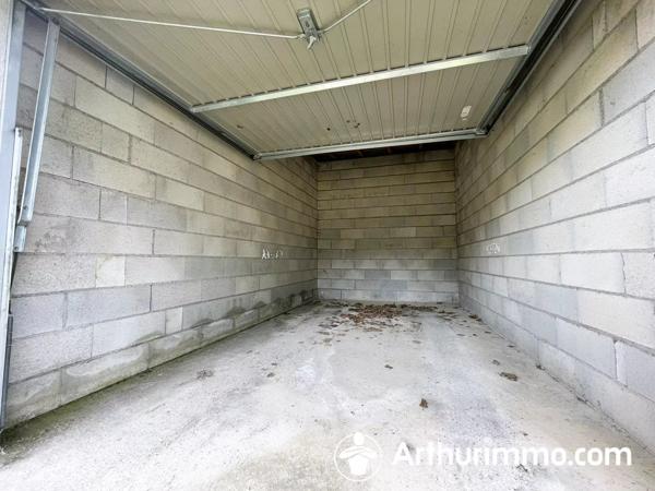 Vente                                                      Garage
                        
                                         75 m2                     à Valentigney