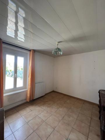 Vente                                                      Maison
                        
                     4 pièces                      75 m2                     à Nevers