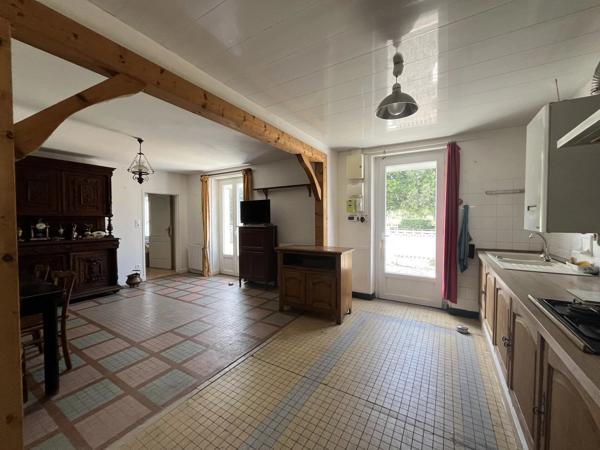 Vente                                                      Maison
                        
                     4 pièces                      75 m2                     à Nevers