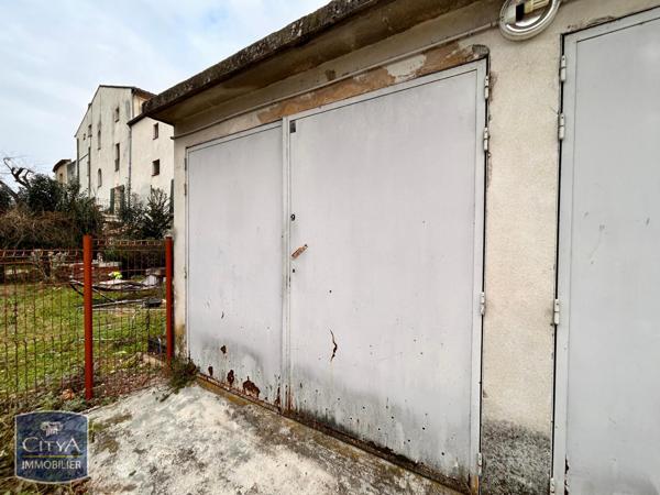 Location parking Carpentras (84200)