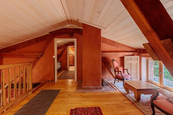 Maison bioclimatique avec vue remarquable et accès aux rives de la Save