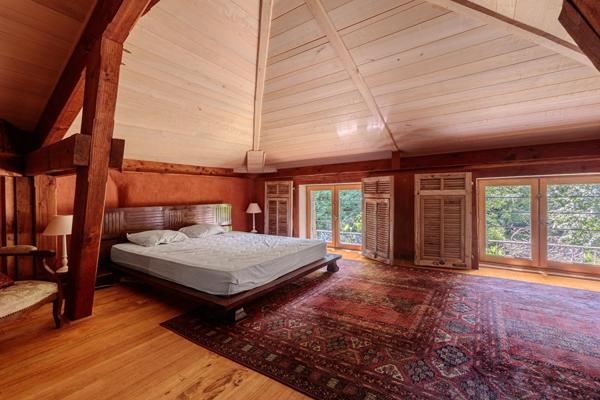Maison bioclimatique avec vue remarquable et accès aux rives de la Save