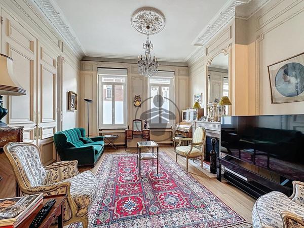 Vente Maison 9 pièces 250 m2 à Saint-Quentin