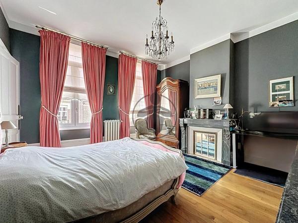 Vente Maison 9 pièces 250 m2 à Saint-Quentin