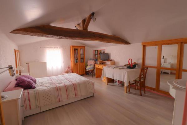 Maison Saint Christophe Sur Roc 4 pièce(s) 127 m2