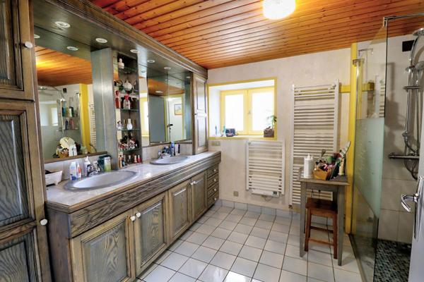 Maison Saint Christophe Sur Roc 4 pièce(s) 127 m2