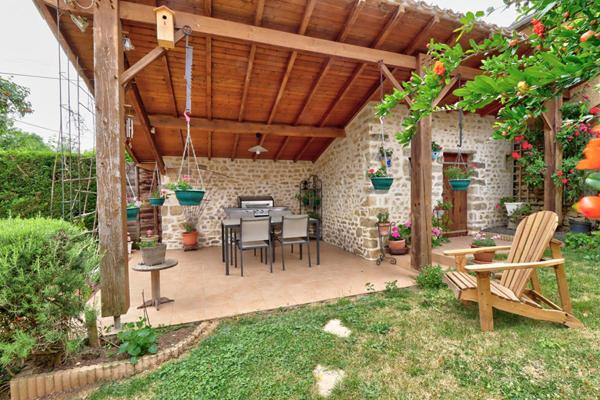 Maison Saint Christophe Sur Roc 4 pièce(s) 127 m2