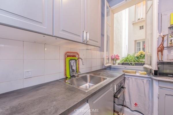 – PORTE DE SAINT-CLOUD – APPARTEMENT TRAVERSANT 2 PIECES - 42 m² – BALCONS – CHARME DE L’ANCIEN