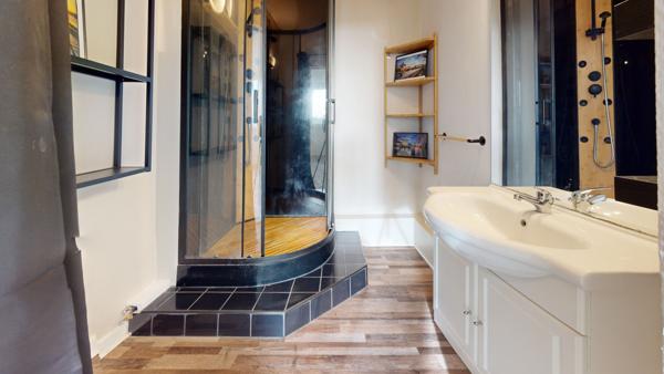 Tours (37100) Tours Nord - T2 - cave - parking privatif - cadre verdoyant.