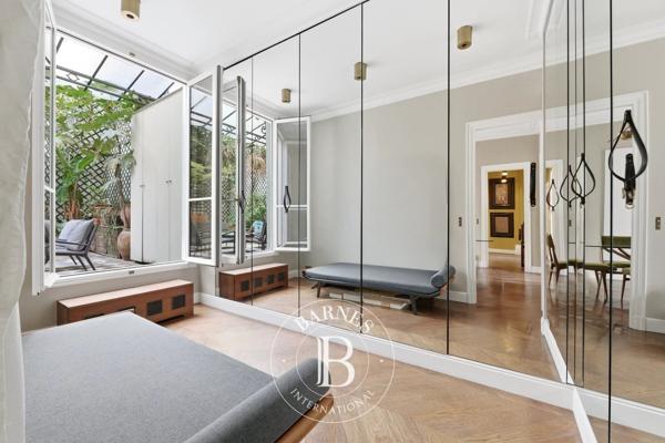 Paris 2ème, Appartement 1 Chambre -  86 m² à vendre