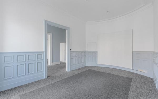 Appartement à vendre    5 pièces • 227,42 m2 Toulouse
