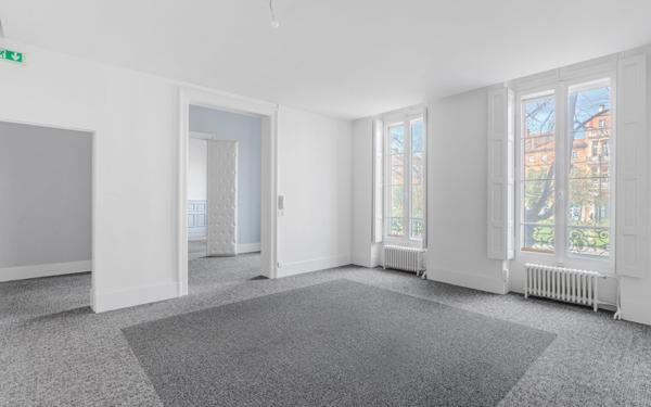 Appartement à vendre    5 pièces • 227,42 m2 Toulouse