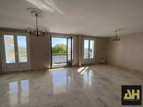 BREST LA CROIX-ROUGE - APPARTEMENT T4 DE 90 m² - GARAGE - ASCENSEUR - BALCON TERRASSE