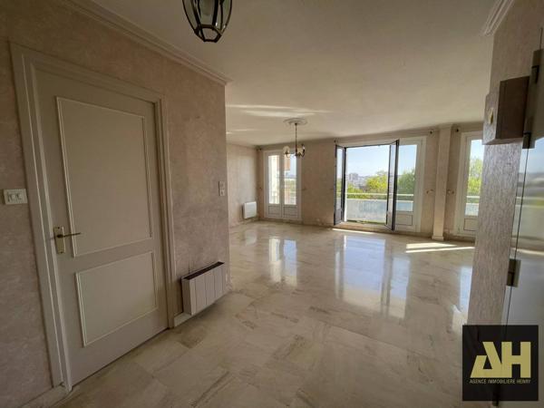 BREST LA CROIX-ROUGE - APPARTEMENT T4 DE 90 m² - GARAGE - ASCENSEUR - BALCON TERRASSE