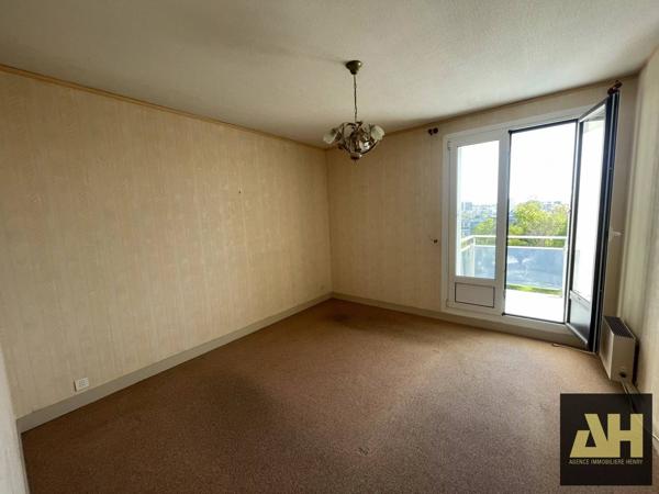 BREST LA CROIX-ROUGE - APPARTEMENT T4 DE 90 m² - GARAGE - ASCENSEUR - BALCON TERRASSE