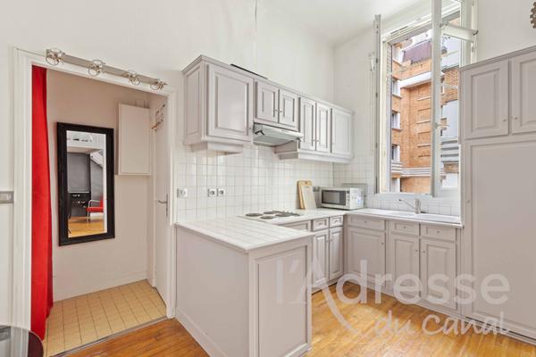 Grand studio avec mezzanine ! 3m50 de HSP !