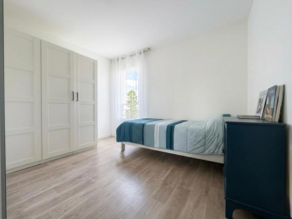 T3 RÉCENT – TERRASSE SUD-OUEST – PARKING BOXABLE – GARE PIED D'IMMEUBLE