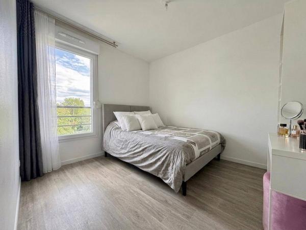 T3 RÉCENT – TERRASSE SUD-OUEST – PARKING BOXABLE – GARE PIED D'IMMEUBLE