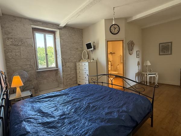 Lauzerte (82110) Lauzerte Deux maisons en pierre avec grange et jardins