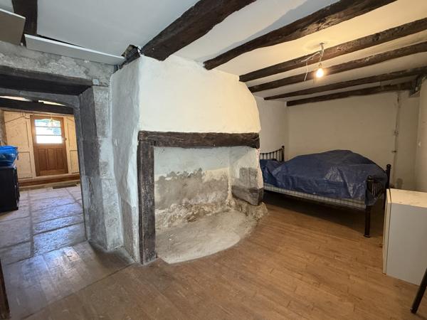 Lauzerte (82110) Lauzerte Deux maisons en pierre avec grange et jardins