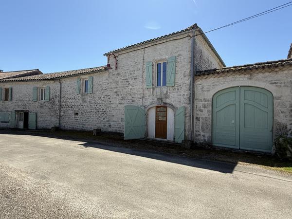 Lauzerte (82110) Lauzerte Deux maisons en pierre avec grange et jardins