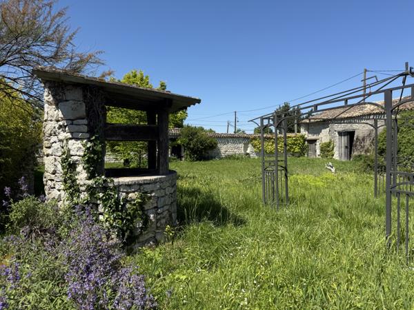 Lauzerte (82110) Lauzerte Deux maisons en pierre avec grange et jardins