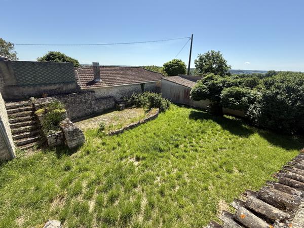 Lauzerte (82110) Lauzerte Deux maisons en pierre avec grange et jardins