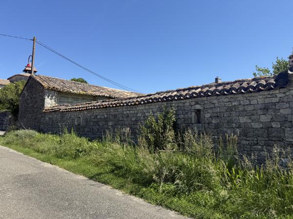 Lauzerte (82110) Lauzerte Deux maisons en pierre avec grange et jardins
