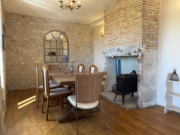 Lauzerte (82110) Lauzerte Deux maisons en pierre avec grange et jardins