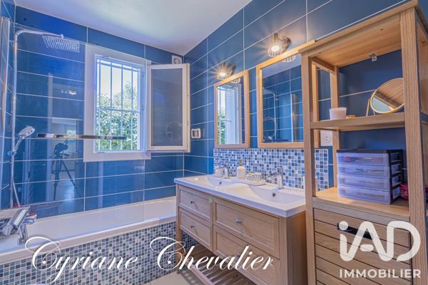 Maison à vendre 8 pièces 237 m² Noisy-le-Roi