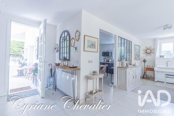 Maison à vendre 8 pièces 237 m² Noisy-le-Roi