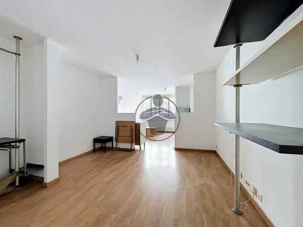Vente                                                      Appartement
                        
                     2 pièces                      35 m2                     à Saint-Quentin