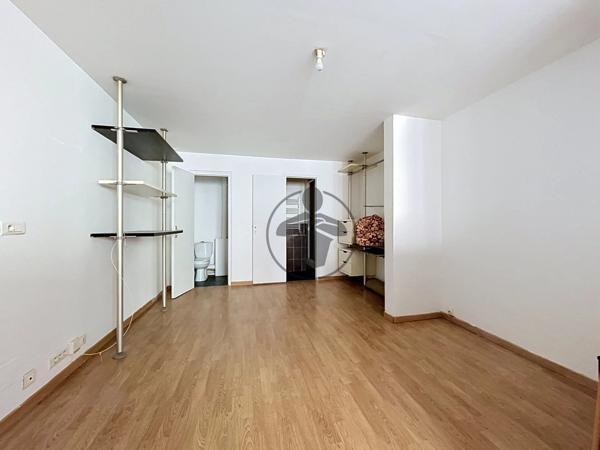 Vente                                                      Appartement
                        
                     2 pièces                      35 m2                     à Saint-Quentin
