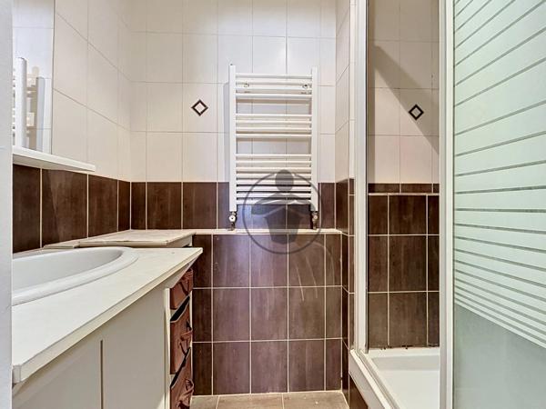 Vente                                                      Appartement
                        
                     2 pièces                      35 m2                     à Saint-Quentin
