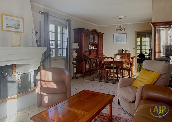 Maison à vendre Pessac - 5 pièces, 110m² avec 3 chambre(s) à 509 960€ - AJP Immobilier Pessac