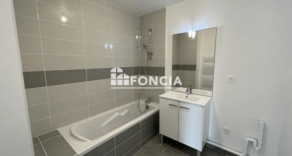 Location Appartement 3 pièces 64.76 m² - Chartres-de-bretagne 35131