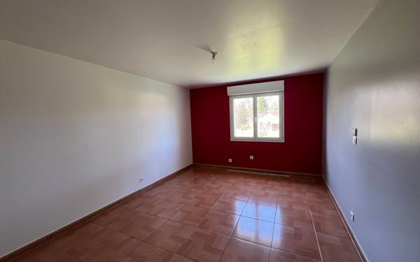 Maison à vendre    5 pièces •  Roquefort