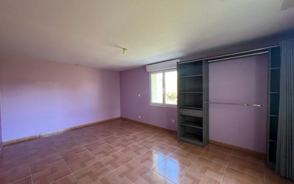 Maison à vendre    5 pièces •  Roquefort