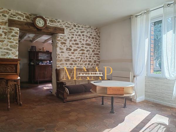 Maison,3chambres et dépendance.