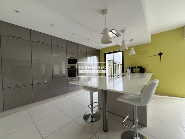 Maison 7 pièces – 249 m² environ à Laillé (ref : 40068)