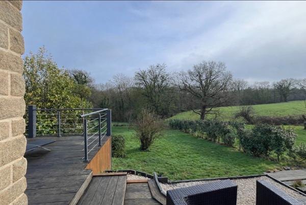 Maison 7 pièces – 249 m² environ à Laillé (ref : 40068)