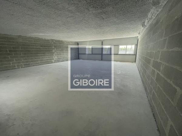 Local d'activites 1658 m² à vendre SAINT HERBLAIN (réf : 44.019024)