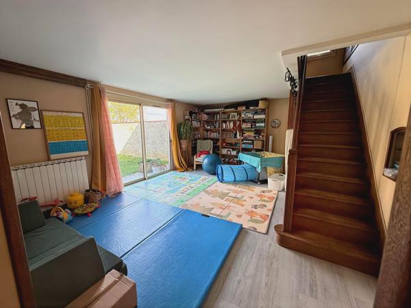 Maison T5 jardin piscine tennis garage