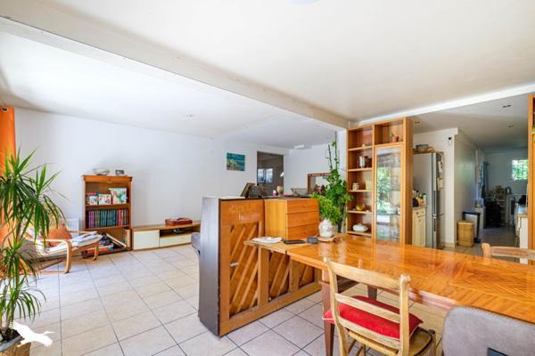 Maison 622 560 € Villeurbanne 5 p 217 m² DPE D
