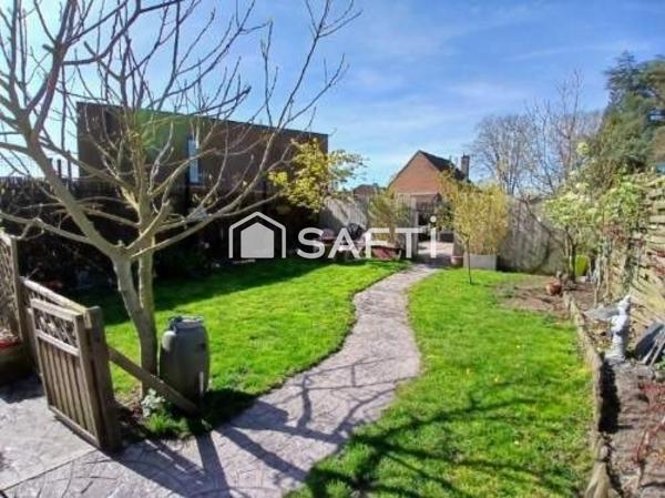 Ensemble de 2 appartements & terrain constructible