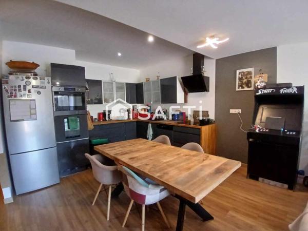 Ensemble de 2 appartements & terrain constructible