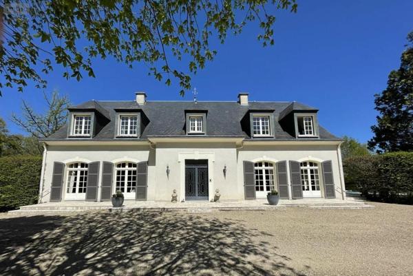 Propriete à vendre à Bourges dans le Cher (18000), ref : 003/2543