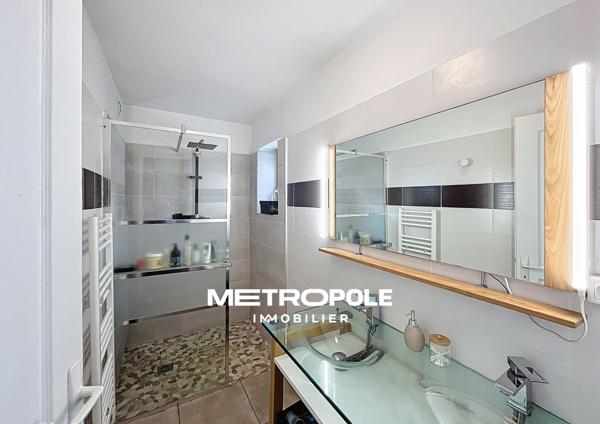 Appartement 7 pièce(s) 184 m²