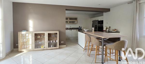 Maison à vendre 7 pièces 228 m² Magny-le-Hongre